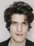 涅穆?tīng)? /><p>涅穆?tīng)?演員：路易斯·加瑞爾</p>他對(duì)愛(ài)情三心兩意，同時(shí)擁有女教師和瑪麗的愛(ài)意，而且他還把自己與女教師之間發(fā)生的情愛(ài)故事告訴了瑪麗。涅穆?tīng)柎砟贻p一代對(duì)愛(ài)情的游戲態(tài)度。盡管之后，他拋棄了女教師，開(kāi)始一心一意追求茱尼，但為時(shí)已晚。</li><li><img src=