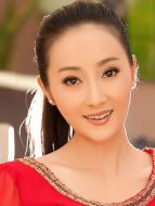 黃小曼（蔣林靜飾演）