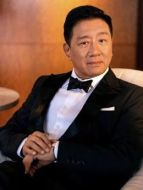 彭德懷（丁勇岱飾演）