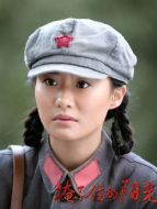 黨小鳳（張逗逗飾演）