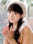 （堀江由衣飾演）