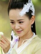 上官飛燕（張誼飾演）