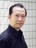 劉少奇（劉沙飾演）