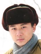 張成（王桂峰飾演）