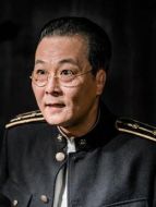 劉翻譯（錢波飾演）