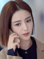 關(guān)雨晴（佟麗婭飾演）