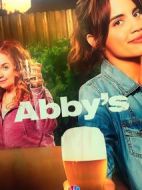 艾比酒吧劇情介紹(1-13全集)