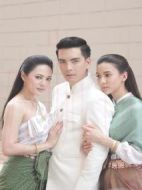 披肩圈套劇情介紹(1-15全集)